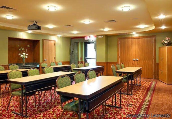 Courtyard Lancaster Hotel Fertility Екстериор снимка