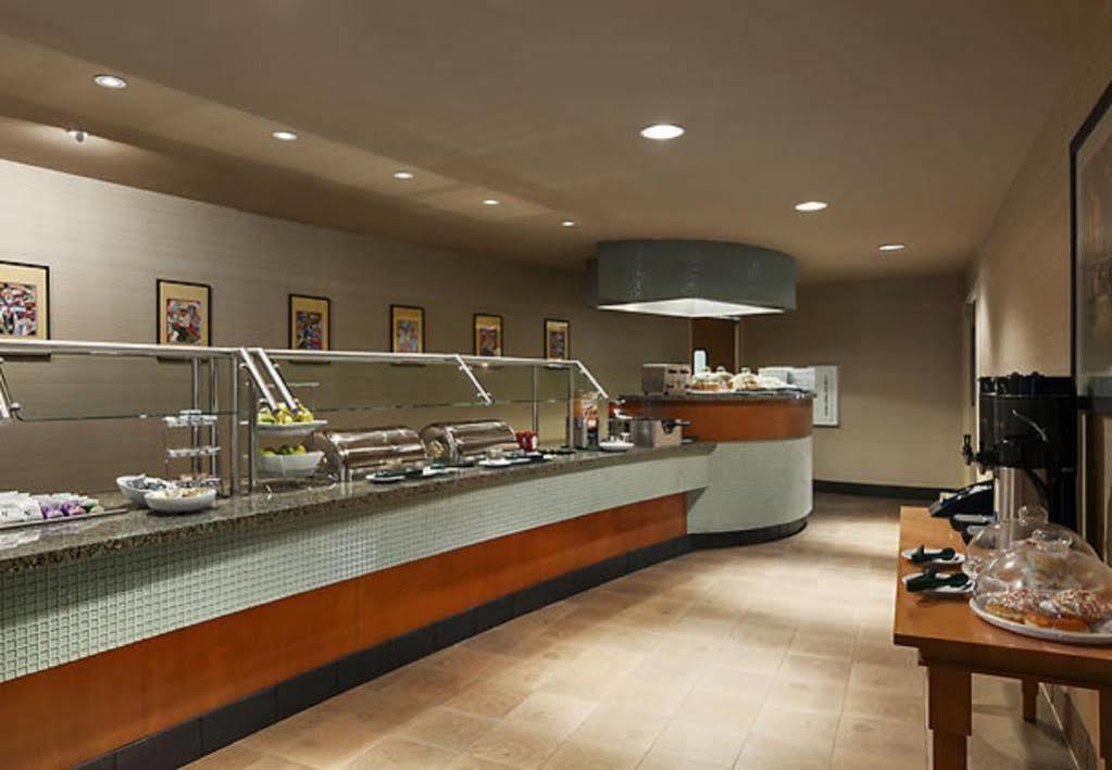 Courtyard Lancaster Hotel Fertility Екстериор снимка