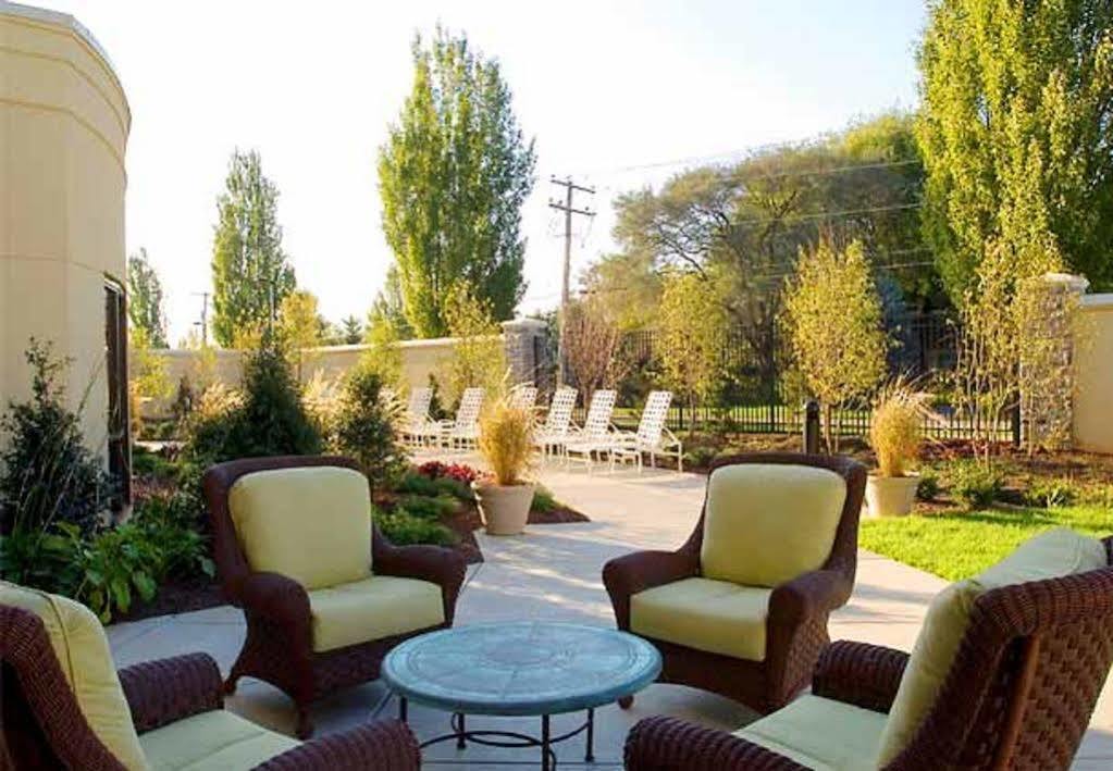Courtyard Lancaster Hotel Fertility Екстериор снимка